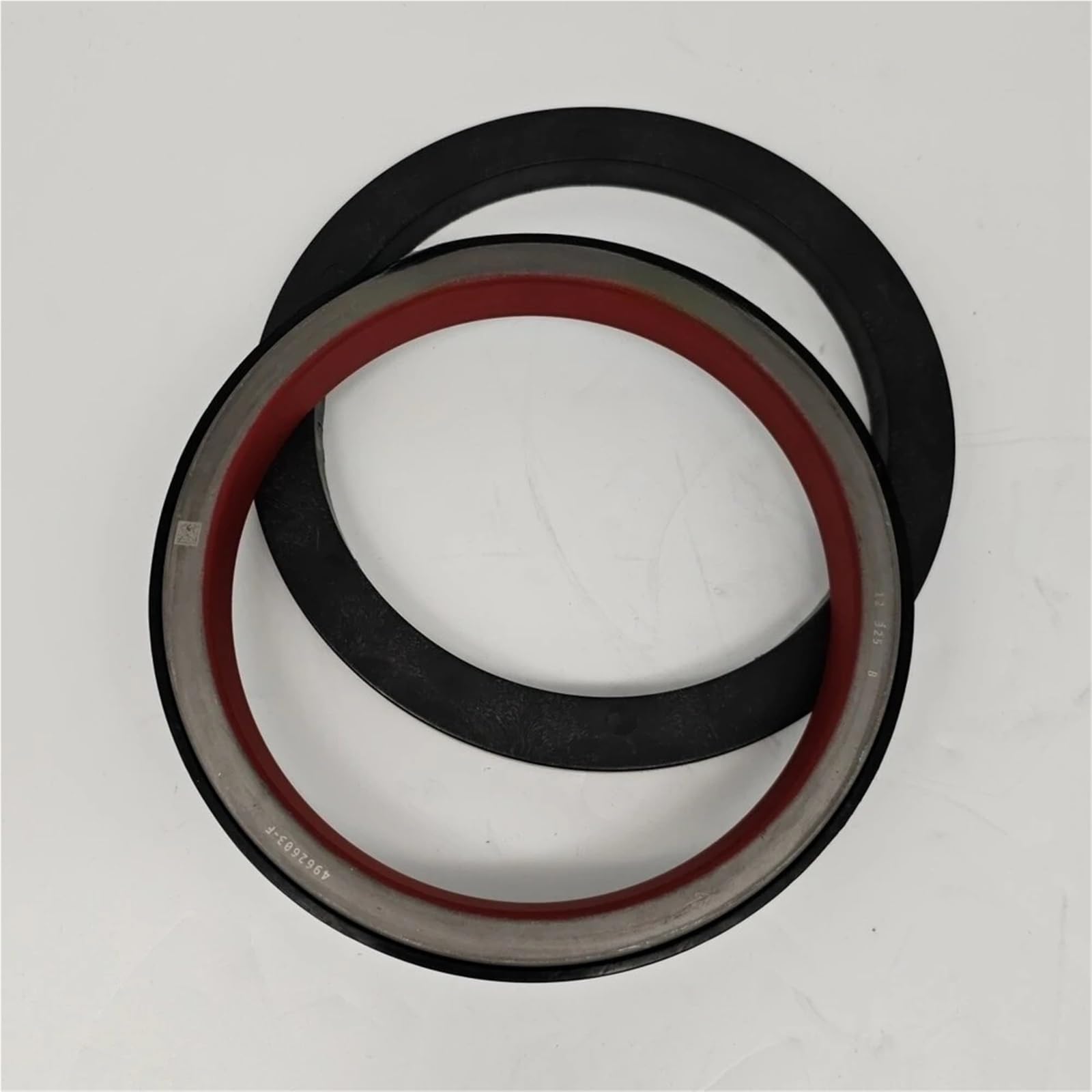 4965569 pasuje do akcesoriów silnika Cummins ISX15 QSX15, tylny uszczelniacz wału korbowego 4965569 Seal oil filter housing