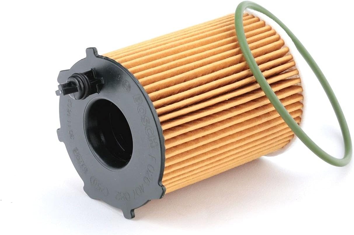 Bosch P7082 Car Oil Filter - Separates Soot and Metal Particles from Engine Oil - Provides Reliable Engine Lubrication