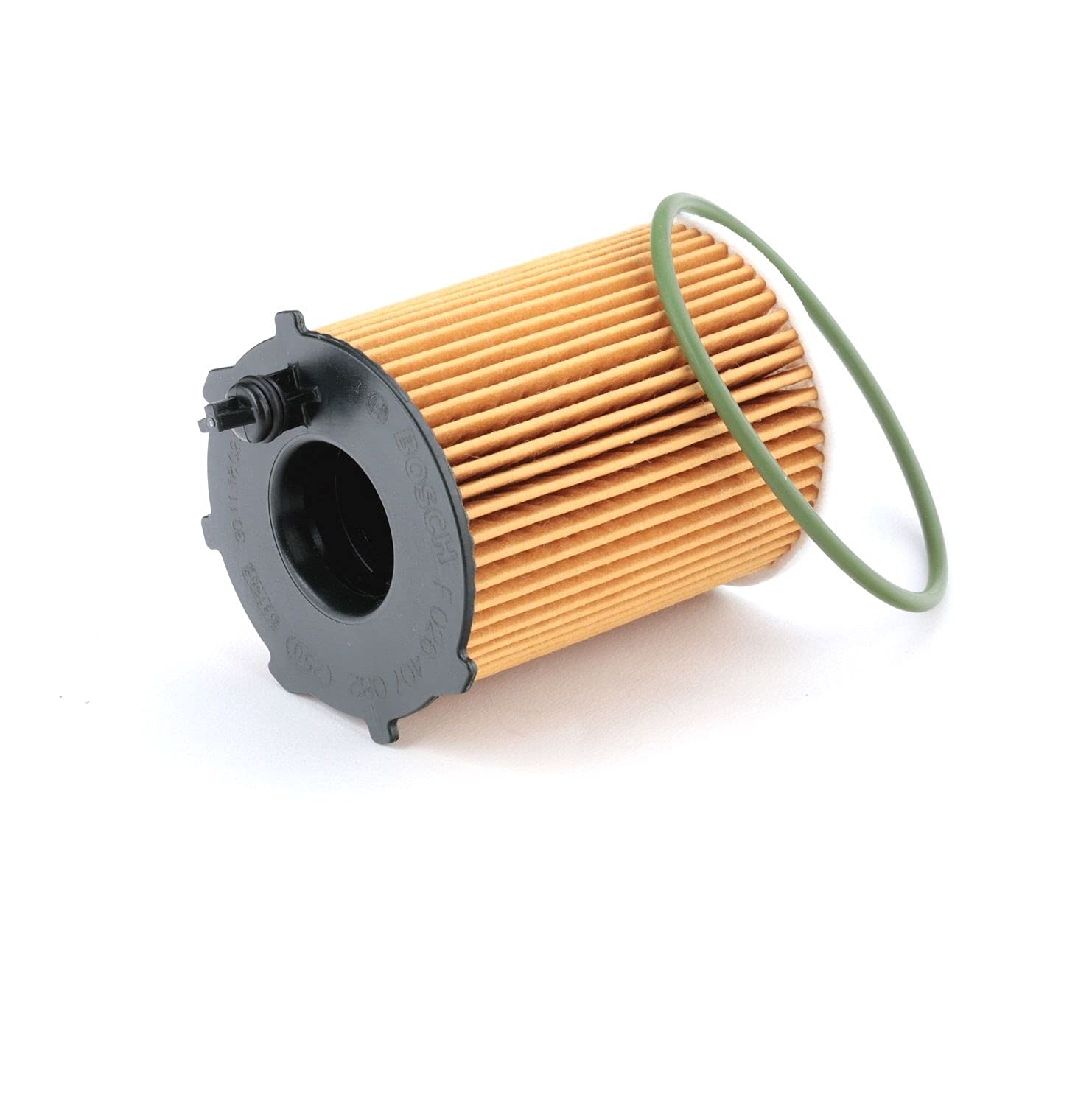 P7082 Car Oil Filter - Separates Soot and Metal Particles from Engine Oil - Provides Reliable Engine Lubrication
