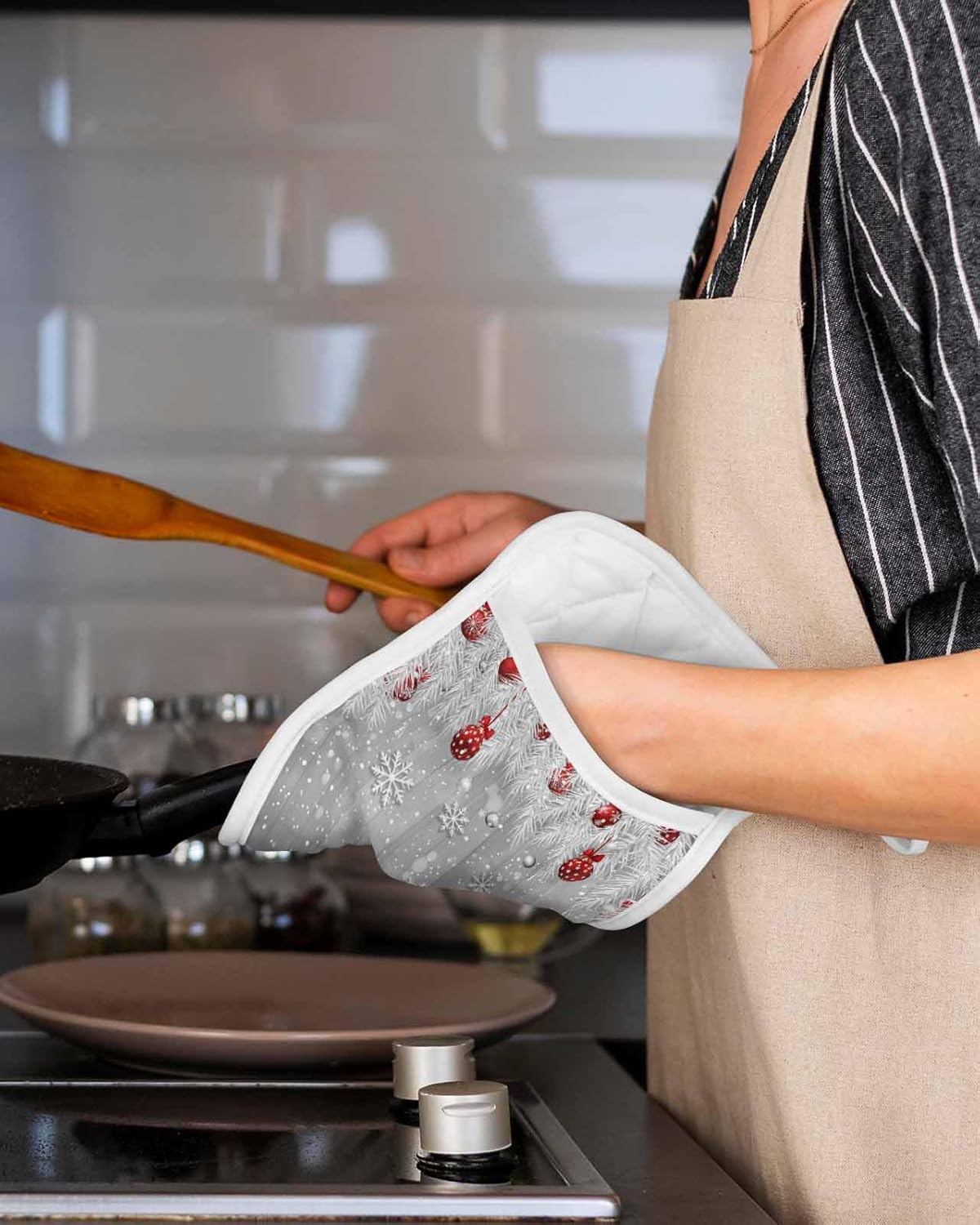 4PCS Pot Holders with Pocket for Kitchen, Christmas Snowflake Pot Holder Set Heat Insulation Potholders, Xmas Balls Farmhouse Wooden Grain Grey Oven Mitts Hot Pads for Baking Cooking Barbecue