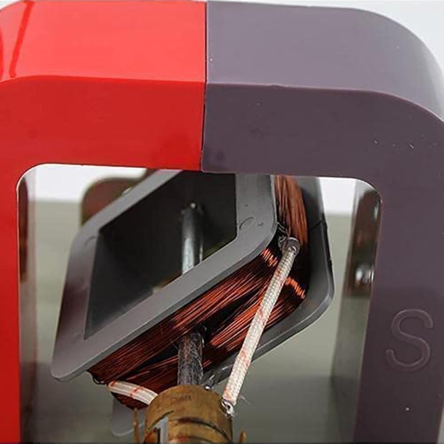 Handbetriebener Demonstrationsmotor, handgekröpfter Wechselstrom- und DC-Generator, elektromagnetisches Induktionsexperiment für Bildung und Forschung