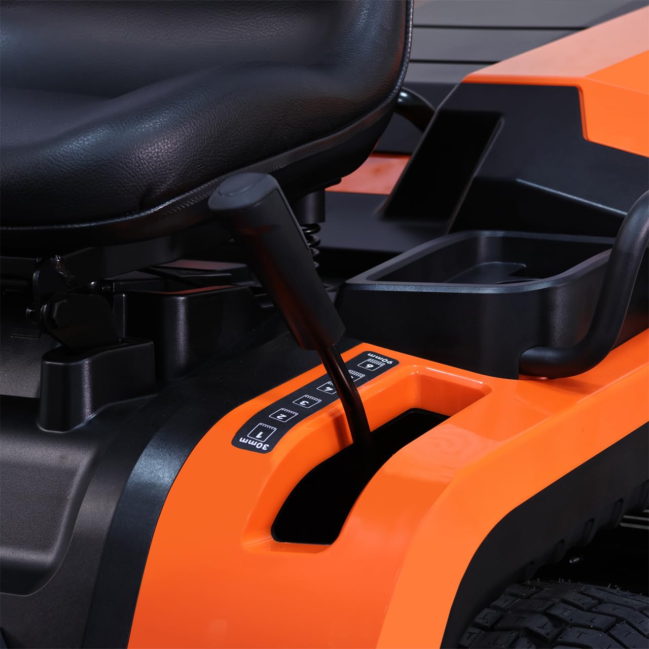FUXTEC Rasentraktor FX-RMT92A, Aufsitzmäher mit 92cm Schnittbreite, 6-stufige Schnitthöhenverstellung, 452ccm Hubraum, Hydrostat, Rückwärtsmähen, geeignet für Flächen bis 6500m²