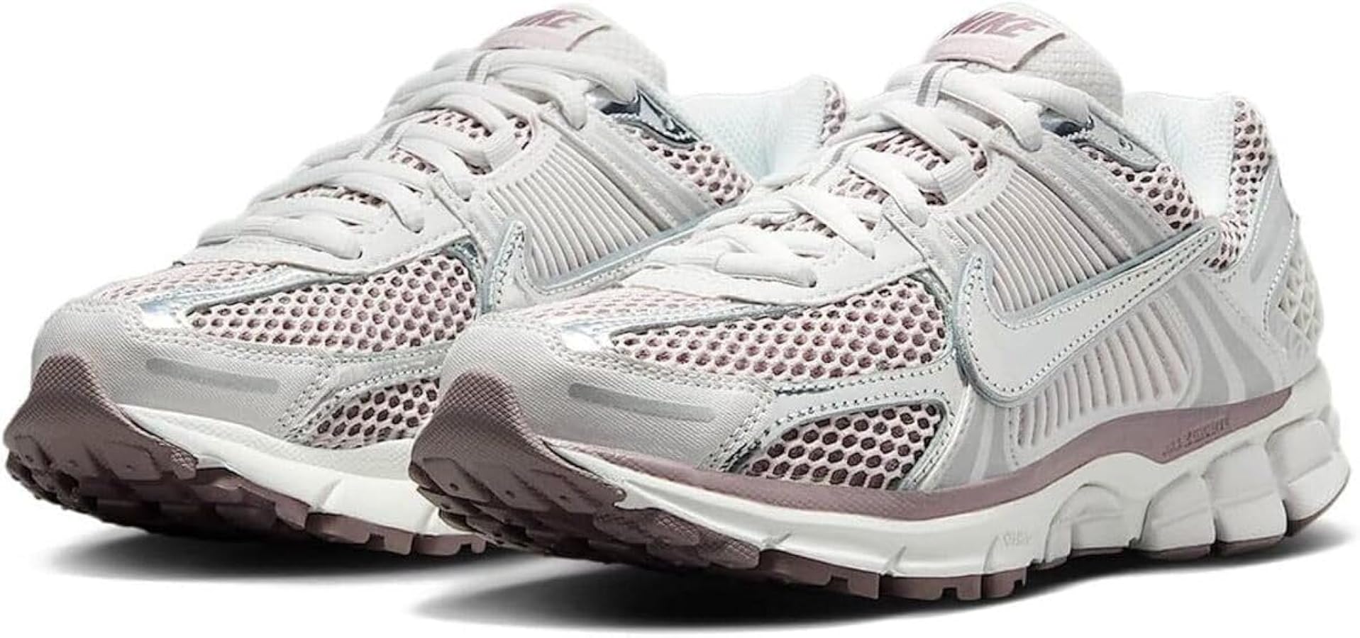 NIKE ナイキ　ウィメンズ　ズーム　ボメロ　5 バストグレー　28㎝ ナイキ ズーム ボメロ 5 ホワイト バストグレー (ウィメンズ