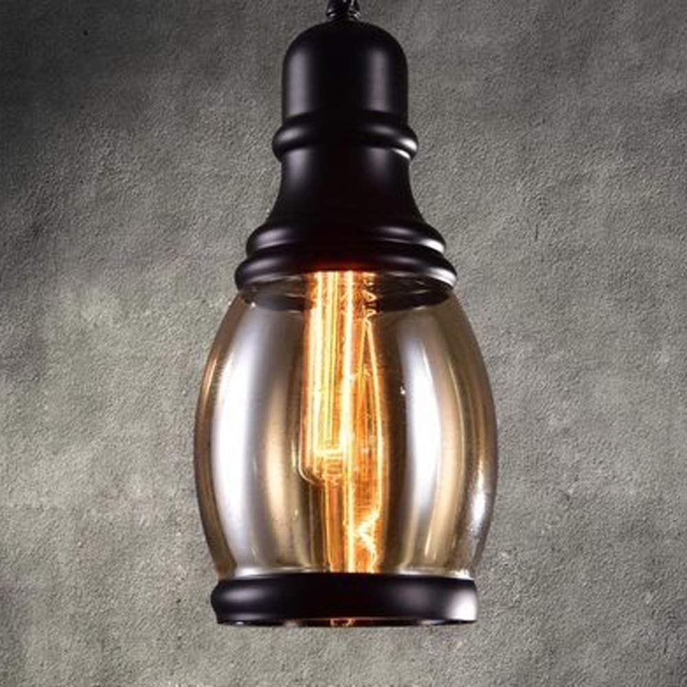 Lámpara de cristal de estilo noble con detalles en hierro forjado