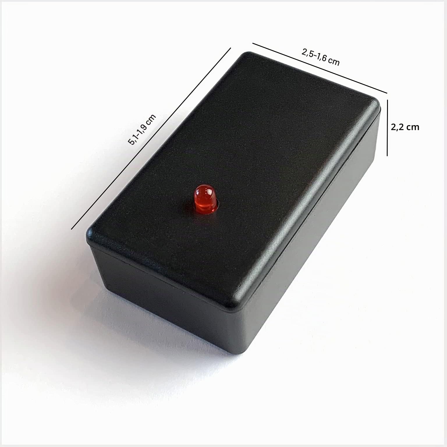 Blue Charm - Alarma falsa para coche, 1 año de duración de la batería de uso continuo, luz LED roja parpadeante con carcasa negra, (dos pilas AAA, no incluidas)