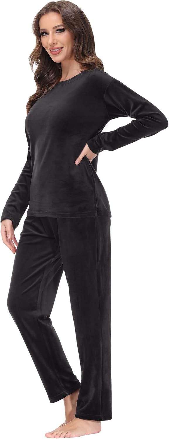 COZZIPLUS Women Velour Sweatsuits Sets Lounge Set 2 Piece Sweatsuit Crew Neck Sweatshirt and Sweatpant Velvet Jogging Suit Black Large