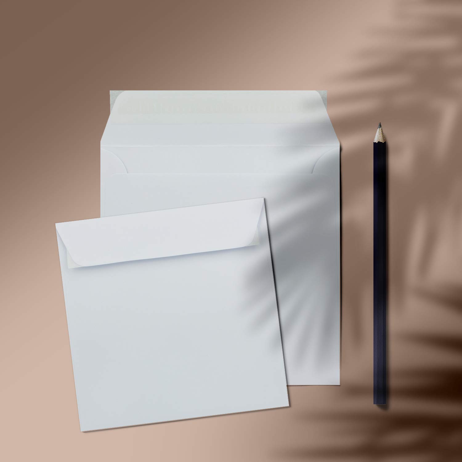 250 sobres cuadrados, 150 x 150 mm, color blanco brillante, 100 g/m², 15 x 15 cm, para ocasiones especiales, cierre adhesivo