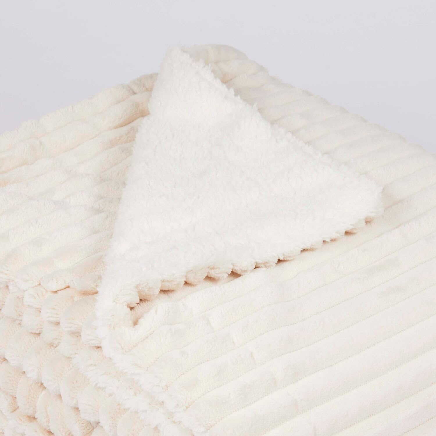 Burrito Blanco | Manta Color Beige 059 | Manta 230x240 cm (+ Medidas Disponibles) | Doble Cara: Nacarina y Borreguito | Manta para Cama Doble