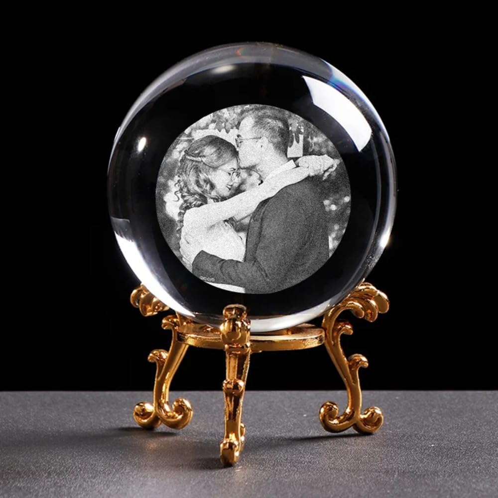 Photo en cristal 2D personnalisée avec socle doré pour illuminer votre décoration de salon