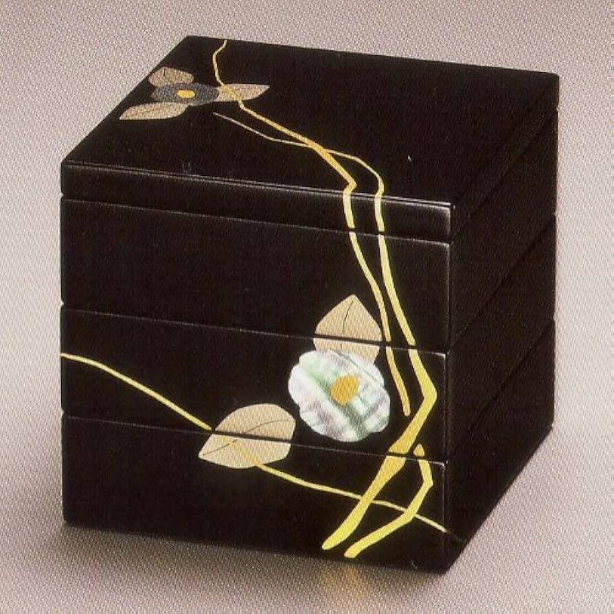 【美品】漆塗り重箱　三段重ね Amazon | 【漆塗り重箱】貝つばき 三段重 | 重箱 通販