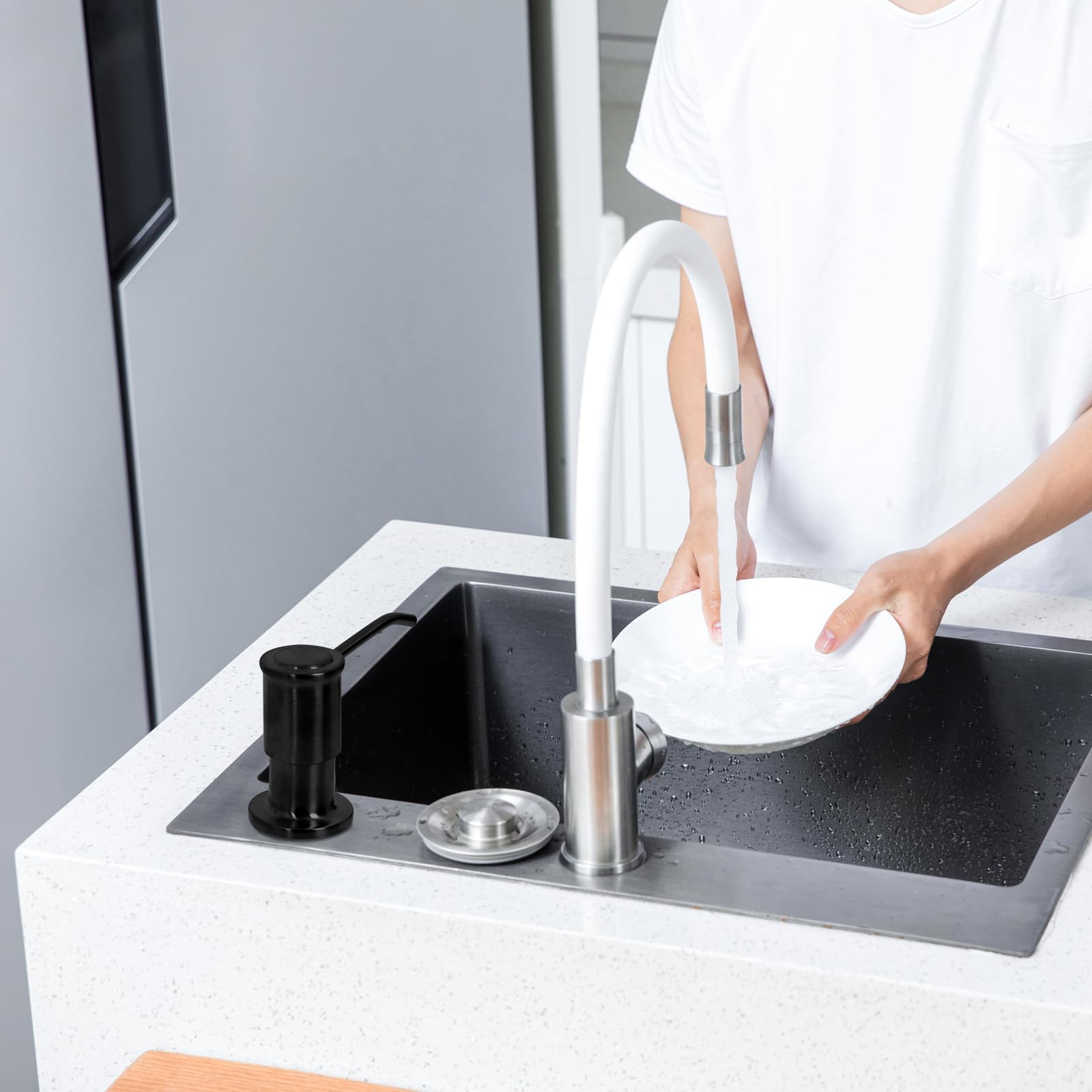 Dispensador de jabón para fregadero de cocina, bomba dispensadora de jabón para fregadero de cocina, recarga desde la parte superior, dispensador de jabón para fregadero con botella líquida grande de
