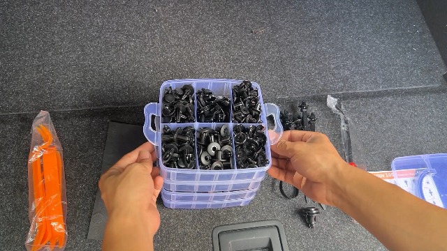 Image of Car Clips Bumper Clips Shield Retainer Clips Plastic Rivets 1050PCS Automotive Push Pins Assortment Xmas Tree Fasteners Kit Most Common Sizes Auto Body with Removers for Ford Honda Chrysler GM Blue