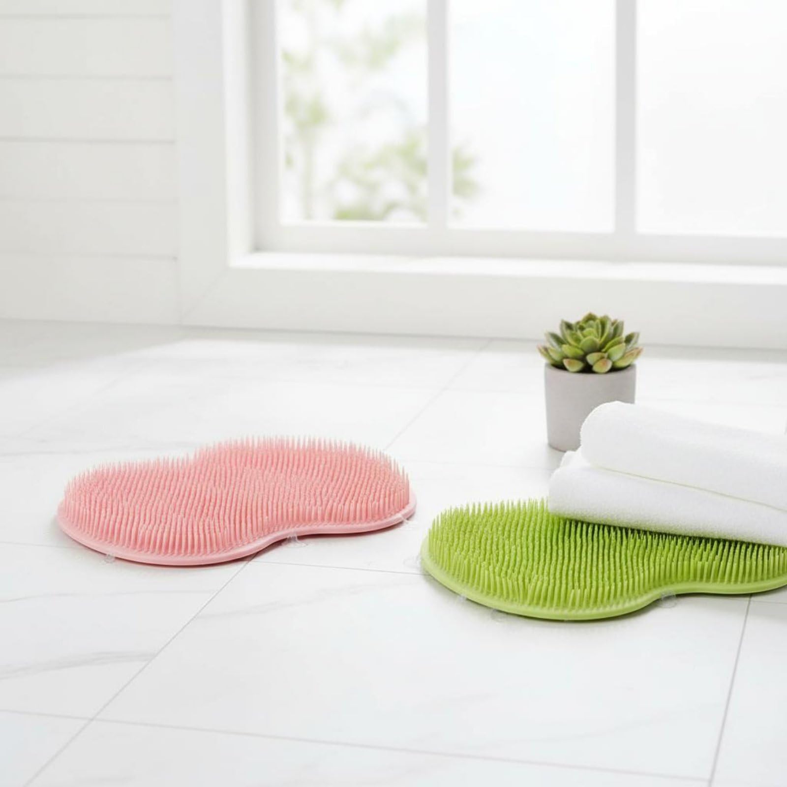 Alfombra Exfoliante de Ducha Cepillo para Pies Limpiador Masajeador Antideslizante de Goma Termoplástica con Ventosas Estables y Drenaje Rápido, Blanco Leche+Rosado