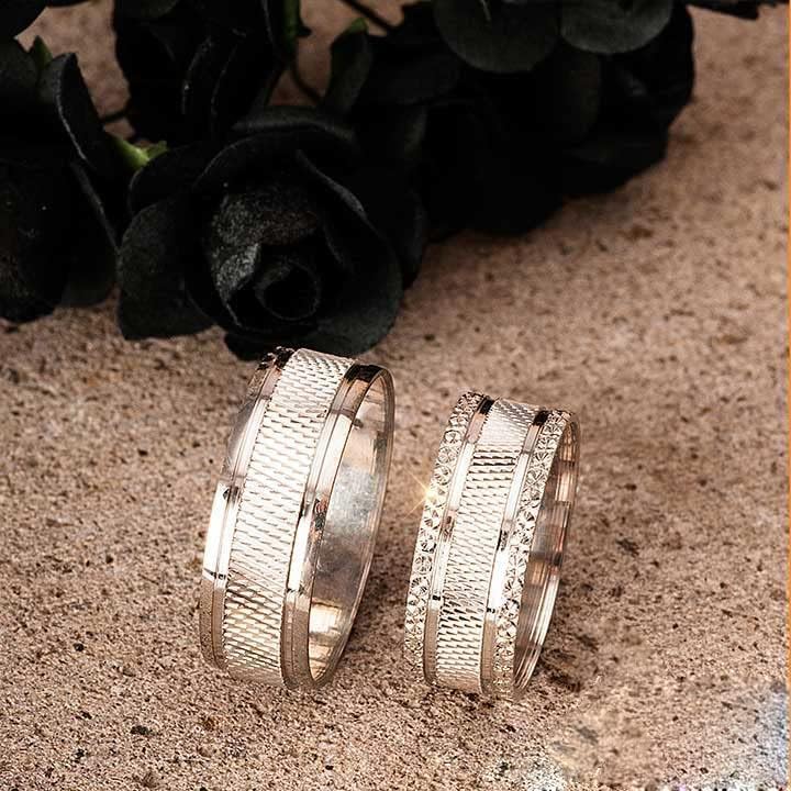 Set di fedi nuziali Set di fedi nuziali abbinate per coppie in argento Set di fedi nuziali personalizzate per uomo e donna in argento sterling 925