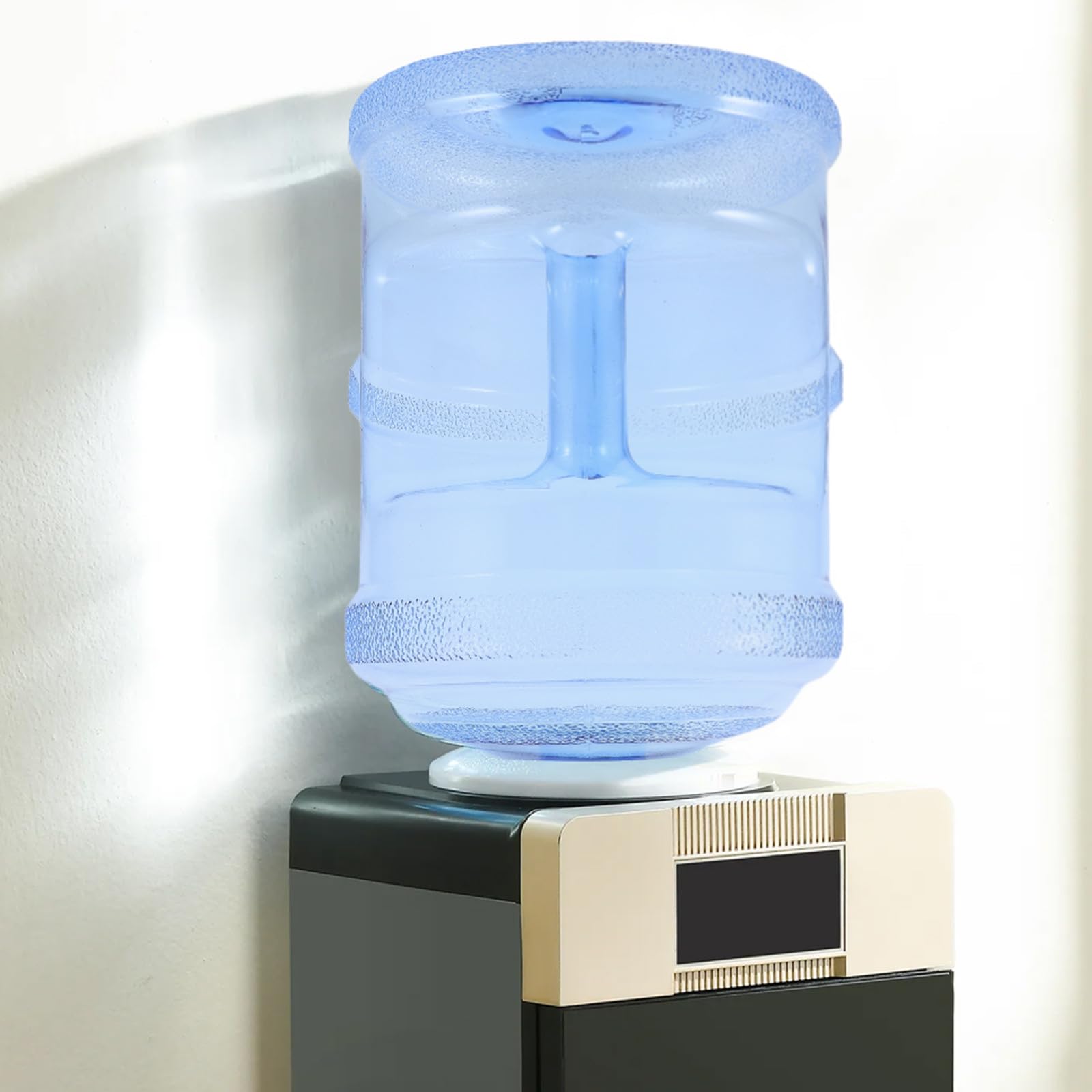 DOITOOL Tragbarer Wasserkanister 7,5 Liter mit Griff Robuster Camping Wassereimer für Outdoor Mineral und Gereinigtes Wasser Wasserfester Aufbewahrungsbehälter für Wandern und Sport