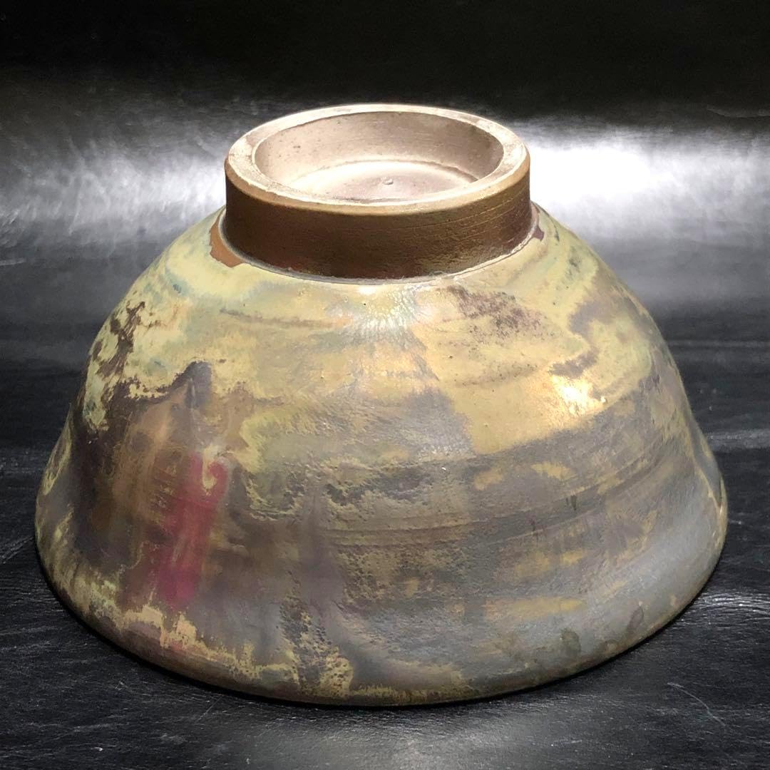 究極の美◆蔵から妖しく七色に光り輝く小さな抹茶茶碗？が出て来た。湯呑み？茶道具？ Amazon.co.jp: 究極の美蔵から妖しく七色に光り輝く小さな抹茶