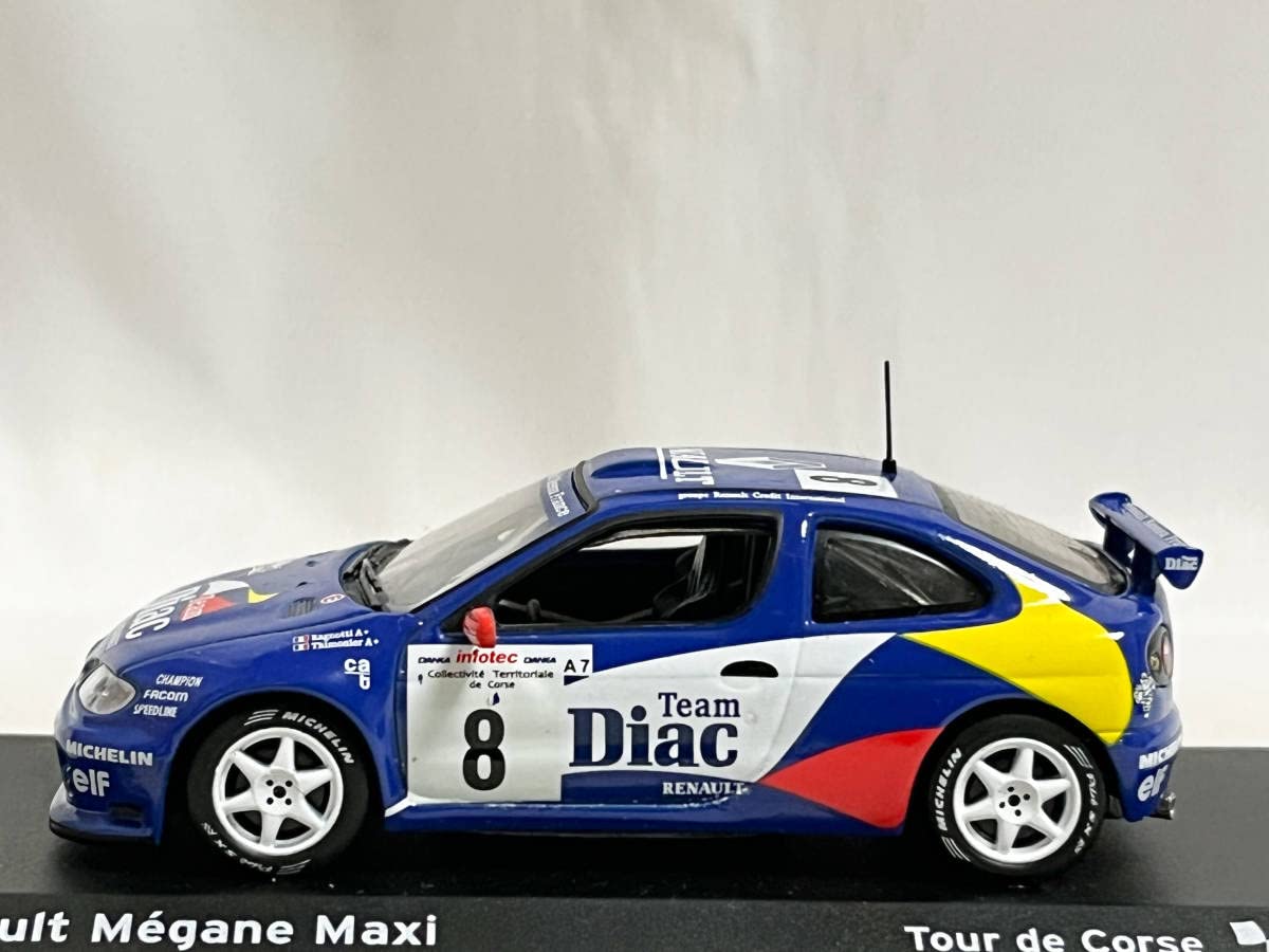 ixo•1/43•シュレッサー ルノー メガーヌ•パリダカ2000優勝車 ixo•1/43