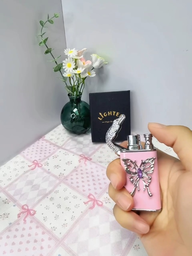 Encendedor con llama doble y diseño corazón rosa miniatura 7