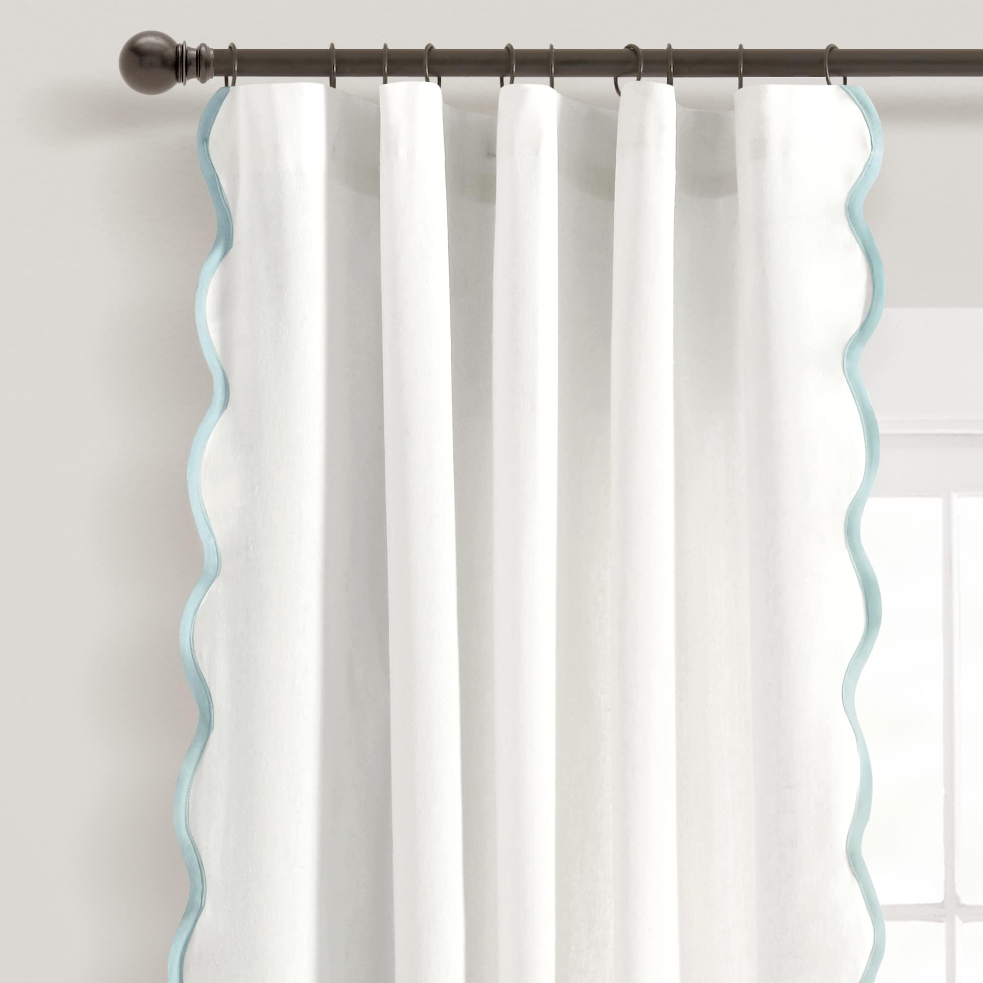 Lush Decor Coastal Chic Scallop Edge Linen Textured Shower