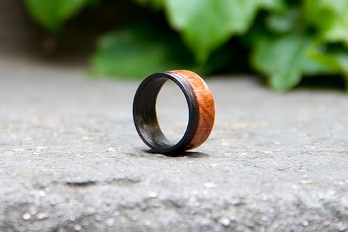 Miniatura 4 de Men's carbon fiber and bentwood ring. Unique wooden wedding band. Water resistant, very durable and hypoallergenic. (00408_7N)
