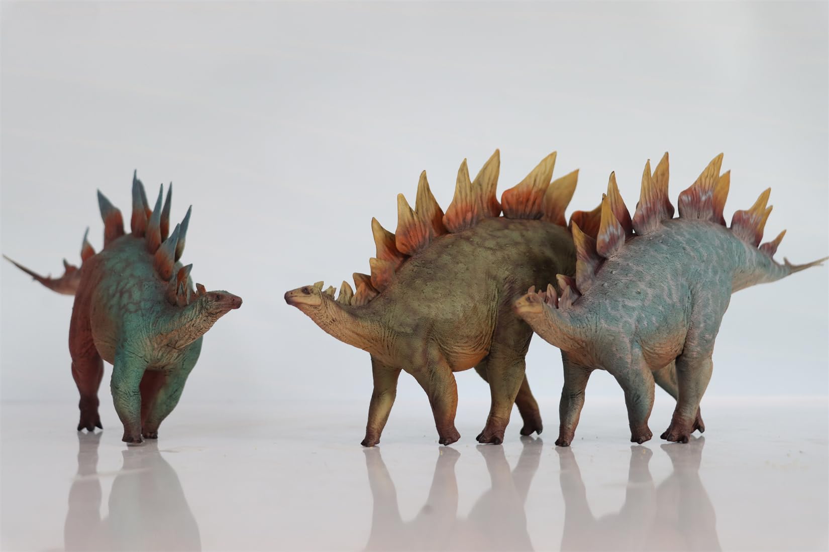 AMITD Figura decorativa de dinosaurio a escala 35 de estegosaurio (095 verde)