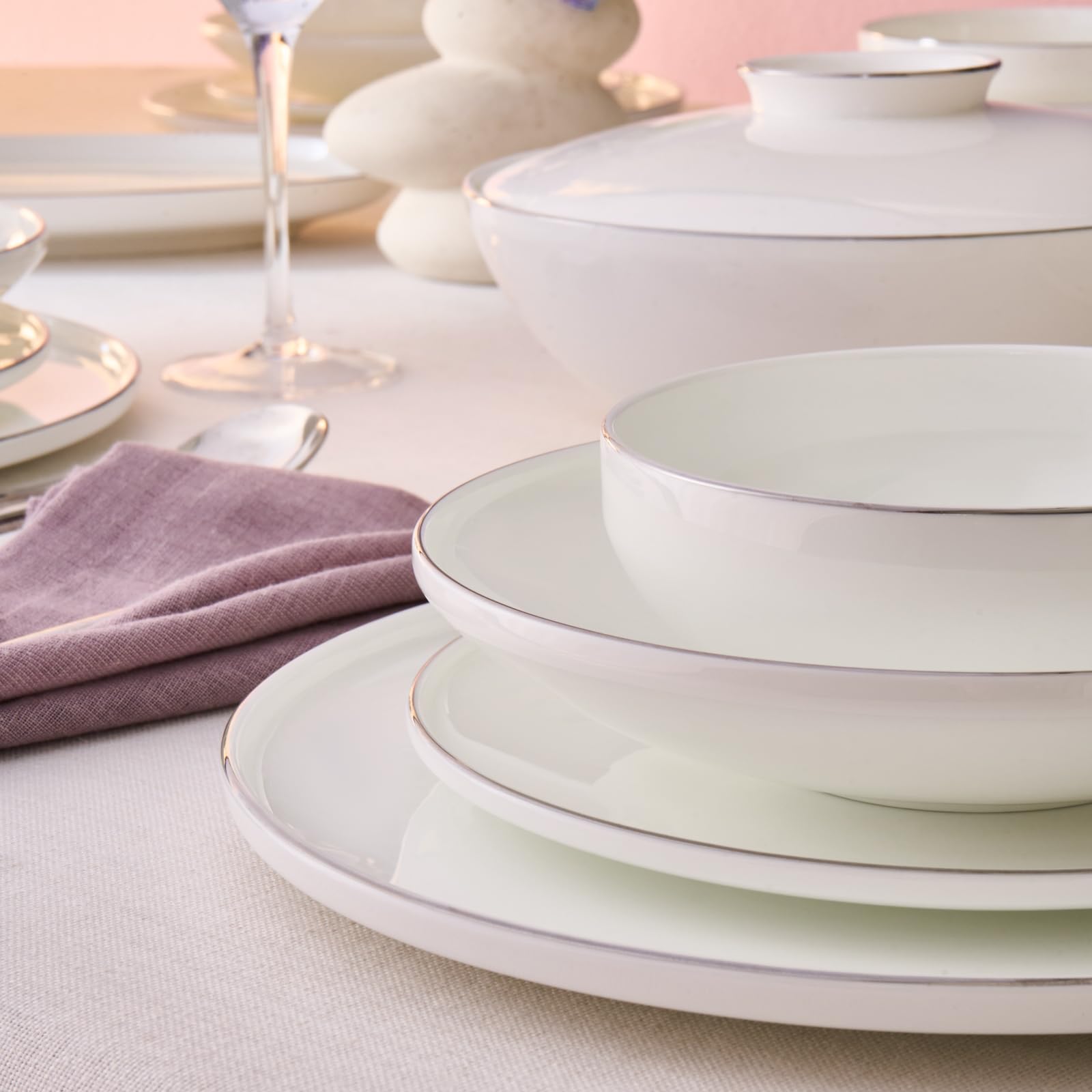 Karaca Jamie White 12 Persons Vaisselle, 52 Pièces - Vaisselle en porcelaine élégante pour 12 personnes, Assiettes, Tasses, Bols et Couverts inclus