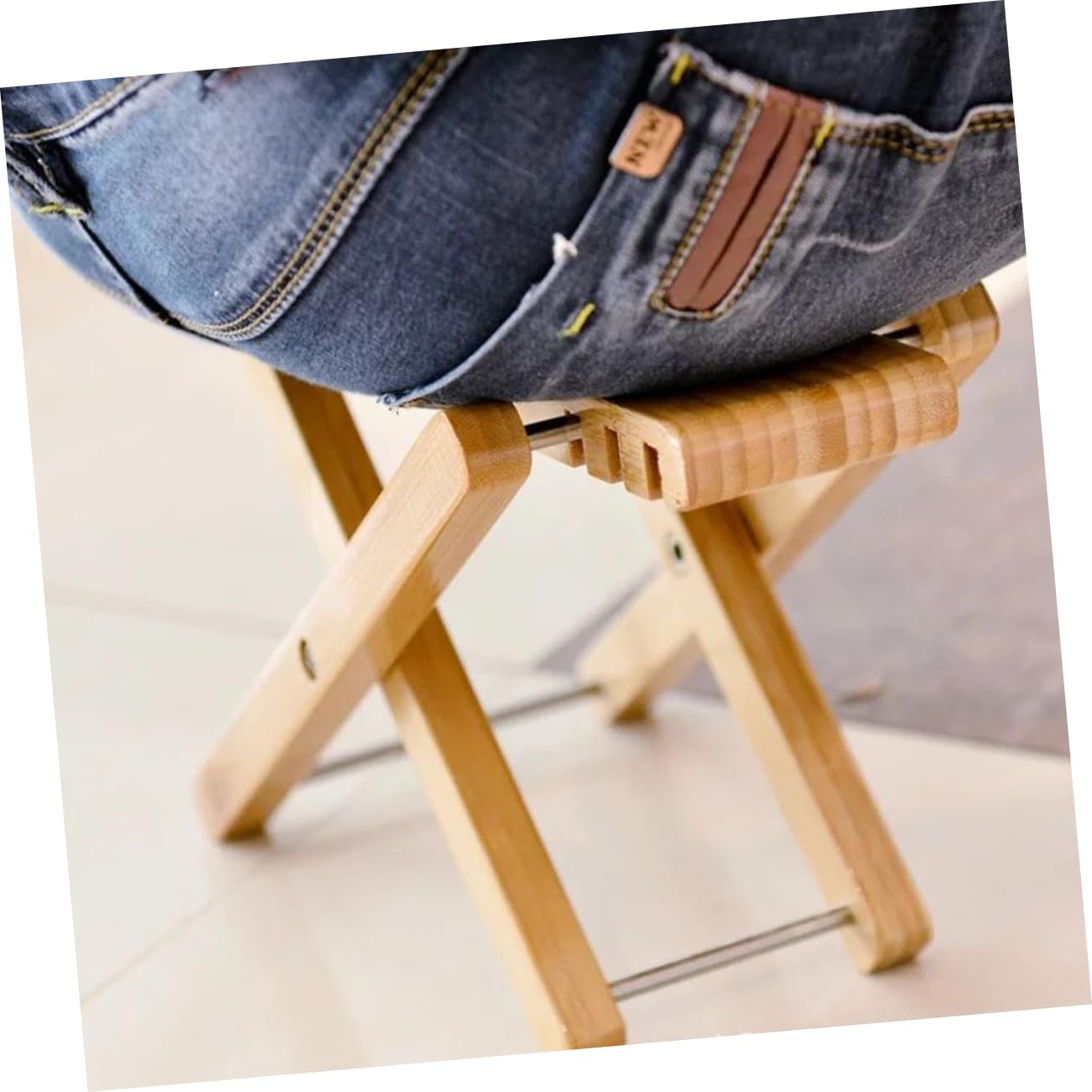 SUPVOX Sgabello Poggiapiedi Sicuro e Pratico Pieghevole per Chitarra in Legno Marrone con Borsa Portaoggetti per Camera da Letto e Soggiorno