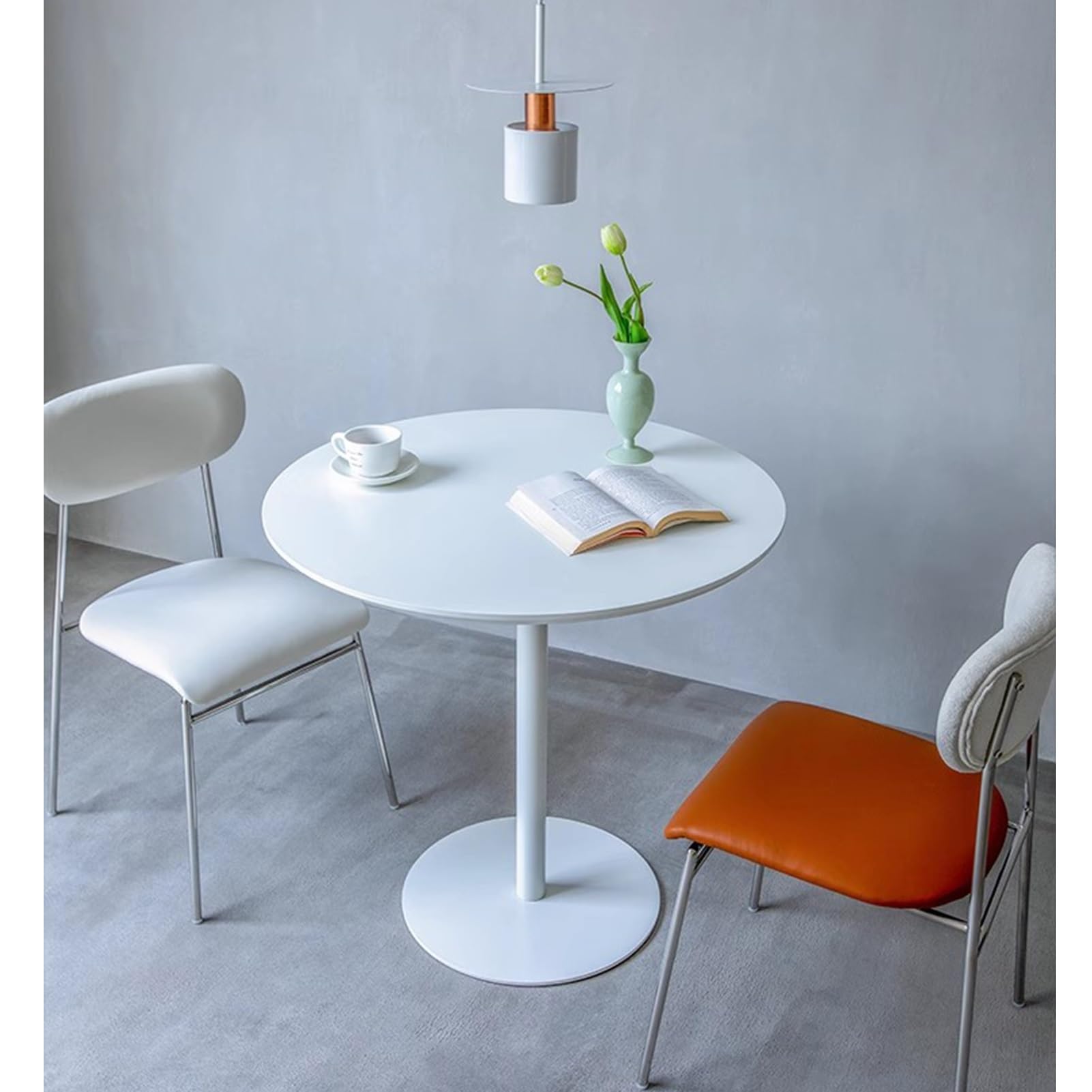 Table à boissons moderne ronde avec plateau blanc et pied en métal pour bistrot
