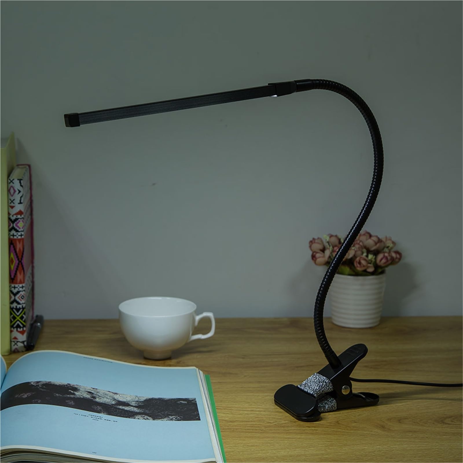 Luminosa lampada LED USB da 6 W con clip flessibile da lettura, lampada da tavolo da scrivania, lampada da letto, illuminazione da comodino (bianco)
