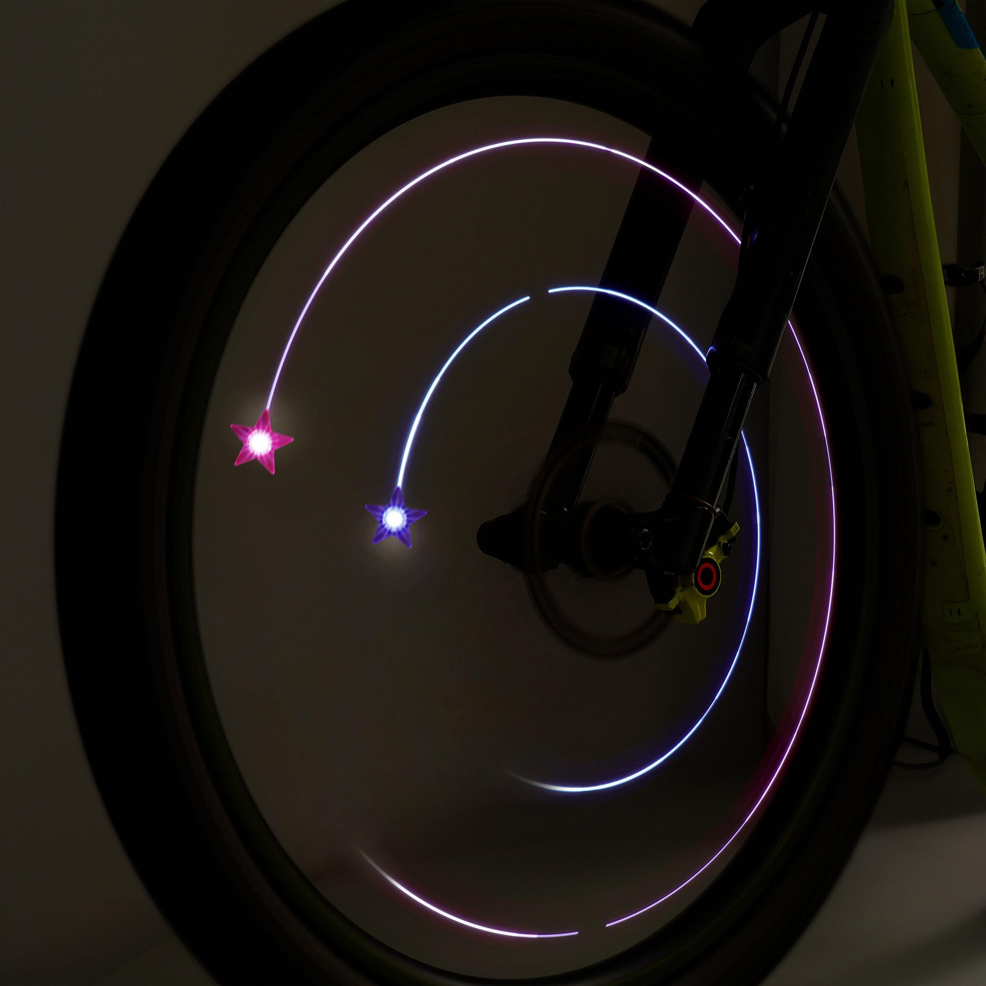 Legami - Set di 2 Luci Per i Raggi Della Bicicletta - Ride & Shine, Luce Bianca, Lucine per Ruota Bici, per Bambini, Ragazzi, Adulti, Stelle Luminose per Raggi Bici, Batterie Incluse LR1130, Stars