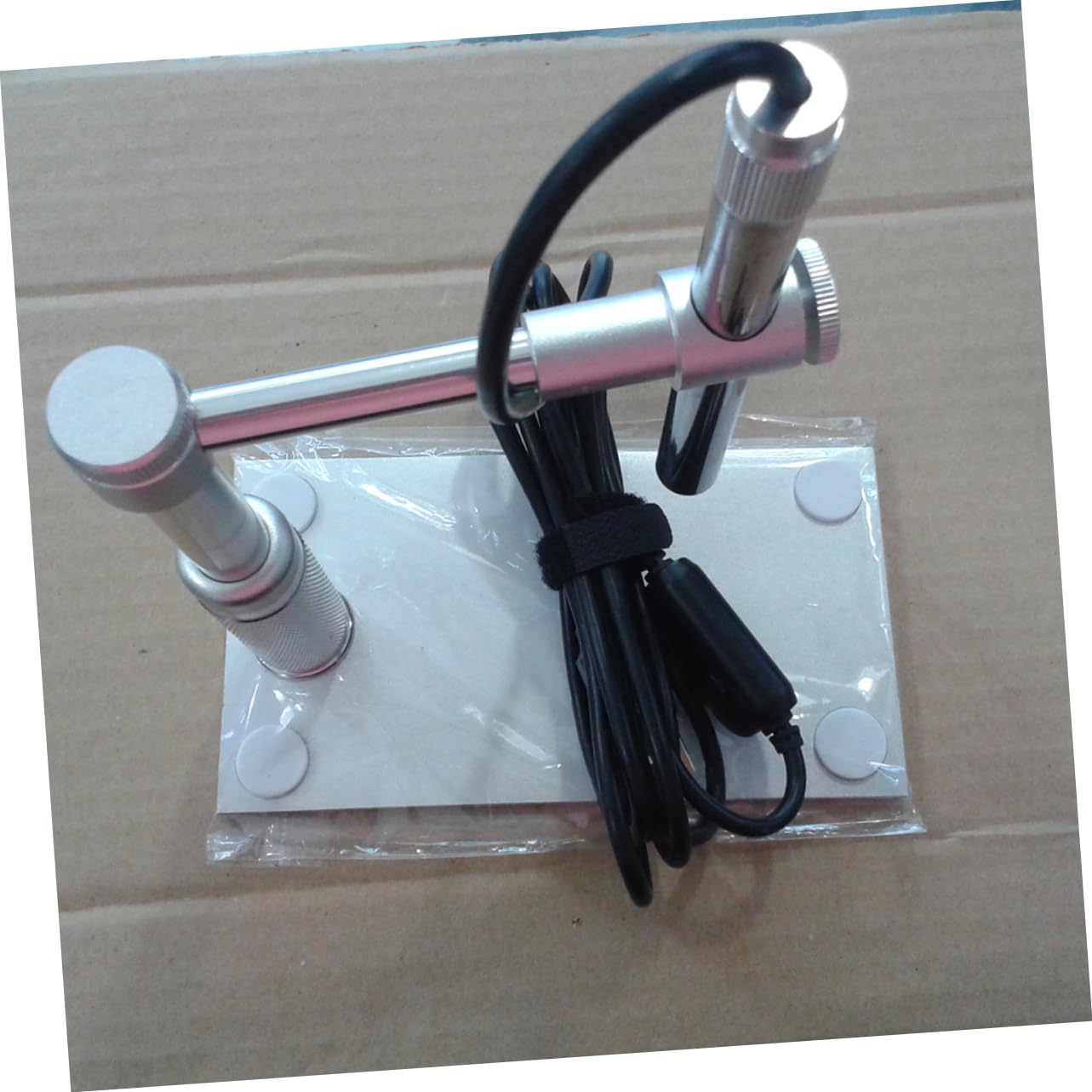 DOITOOL Microscopio Digital USB 600x Portátil con Lupa para Estudiantes y Aficionados, Diseño Compacto con 8 Luces LED Ajustables, Compatible con Windows Xp/vista/7/8, Color Negro