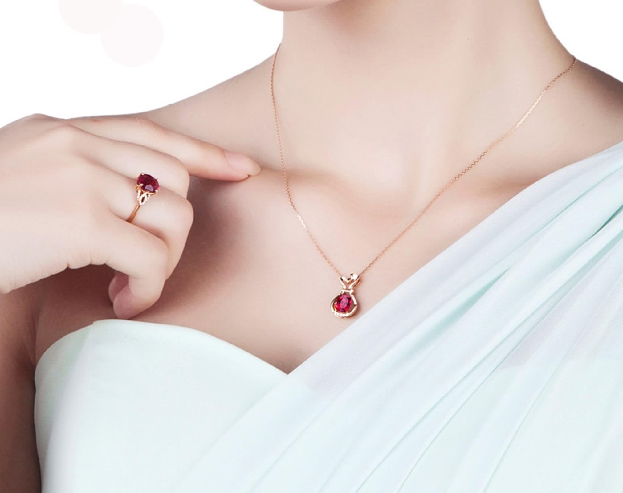 Collier en or jaune 750 avec pendentif en tourmaline 0,9 ct taille ovale pour femme Chaîne en or 18 carats 50 cm