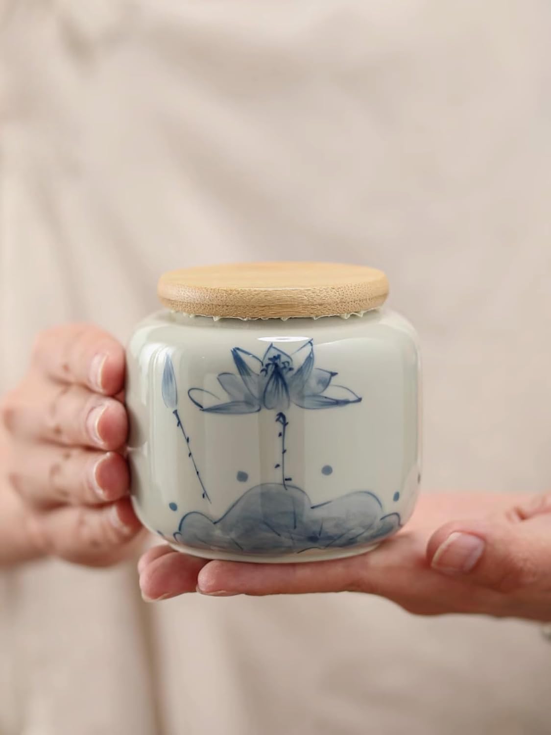 Chinese Style Tea Caddy, 225ml 7.4oz, Underglaze Color Hand-drawn Ceramics Kung Fu Tea Sealed Jar