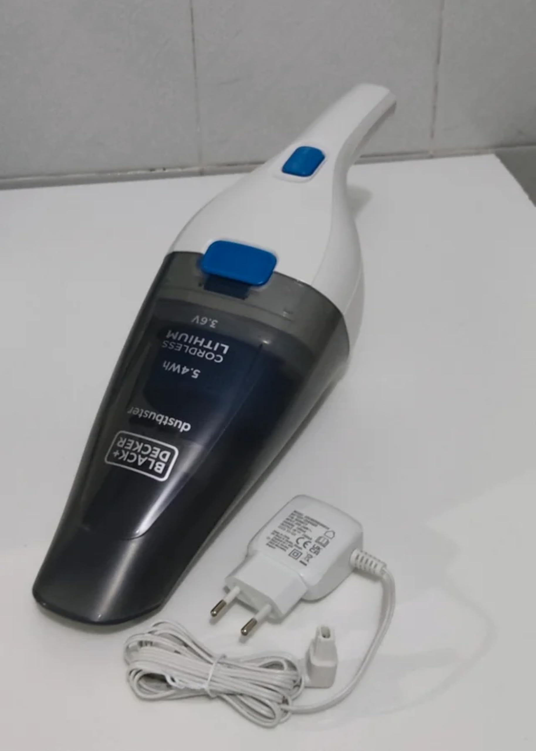 BLACK+DECKER Dustbuster NVC115JL-GB - Aspirador portátil inalámbrico (3,6 V)