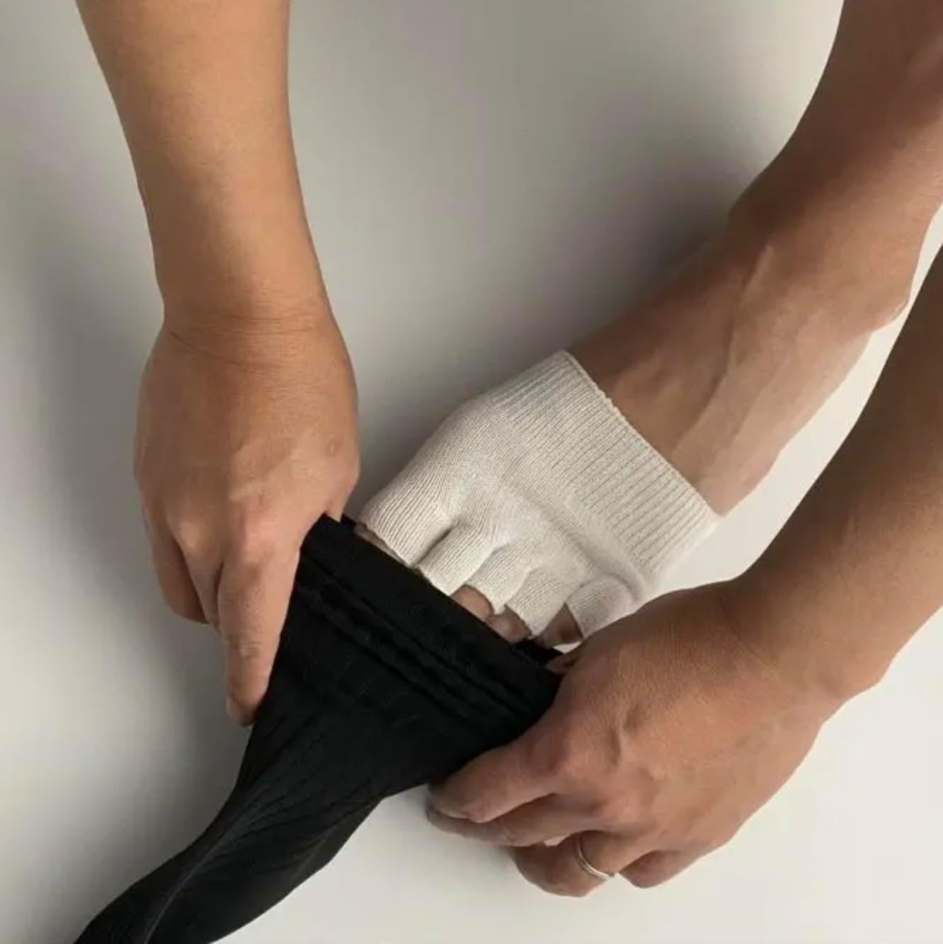 IPPINKA Toe Topper Socks with 5-Toe Open Design - 4 Pairs - Cotton - Off White - Made in Japan