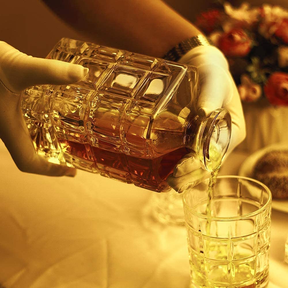 Riderev Square Decanter Crystal Whiskey Decanters for Wine Lovers, Anniversary, Weddings,Birthdays, Best for Alcohol, Bourbon, Whiskey, Wine 1