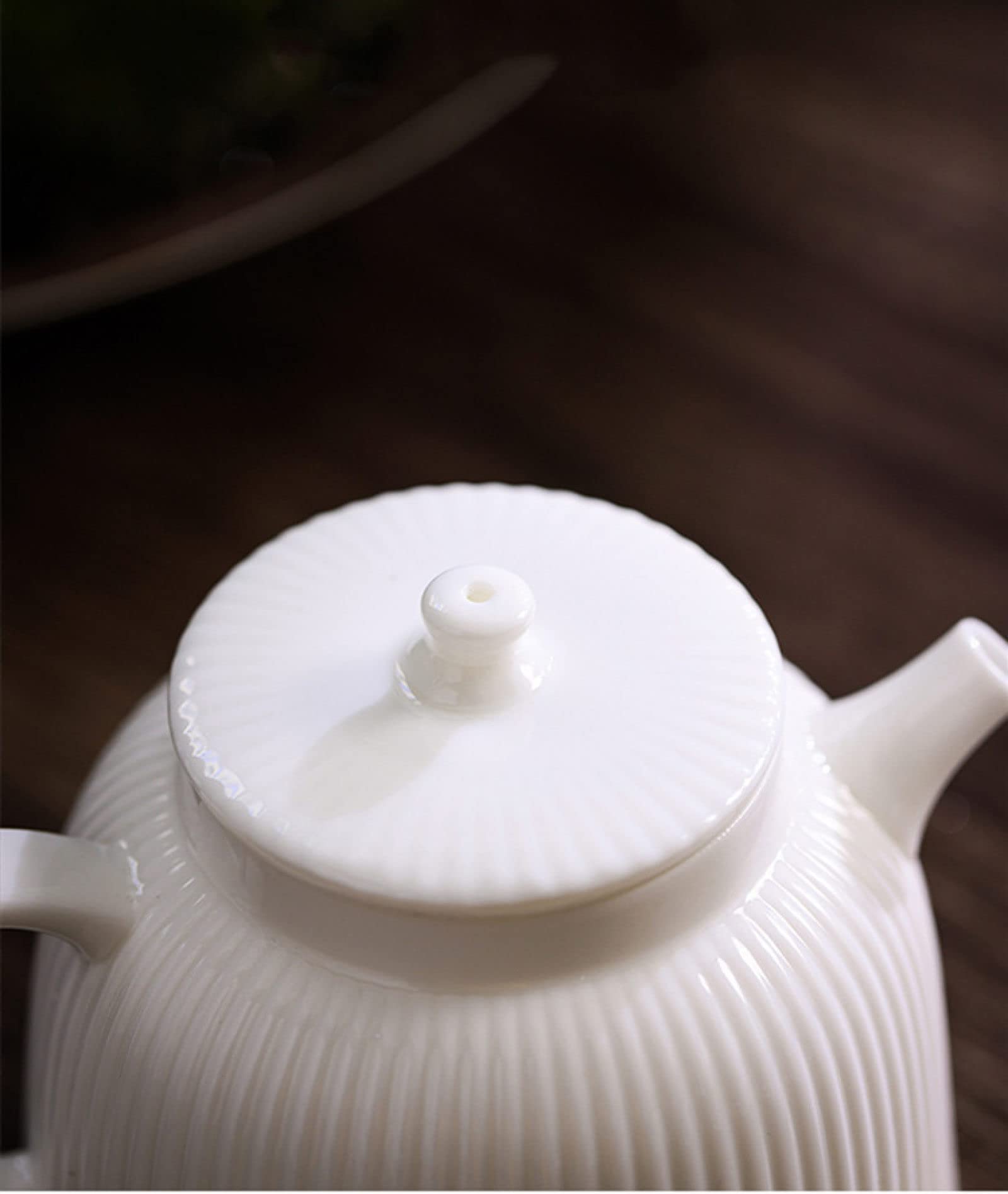 Théière en céramique - Théière en Porcelaine Blanche Faite à la Main avec Filtre à Boule et infuseur en céramique Chinoise, 180 ML, Taille Universelle
