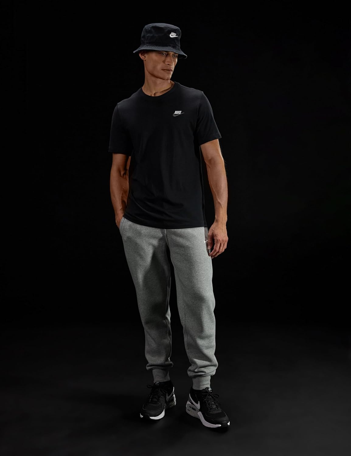 Nike Men's Sportswear Club T-Shirt