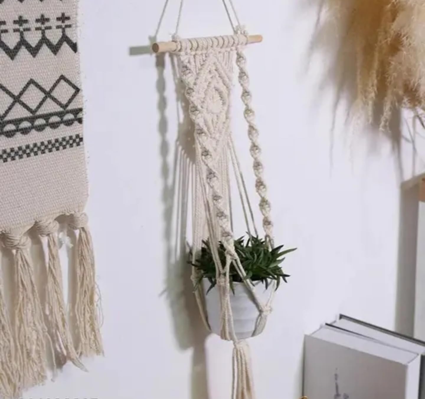 Suspension murale pour plantes en macramé, corde en coton tissé bohème avec tige en bois, support de pot décoratif, blanc
