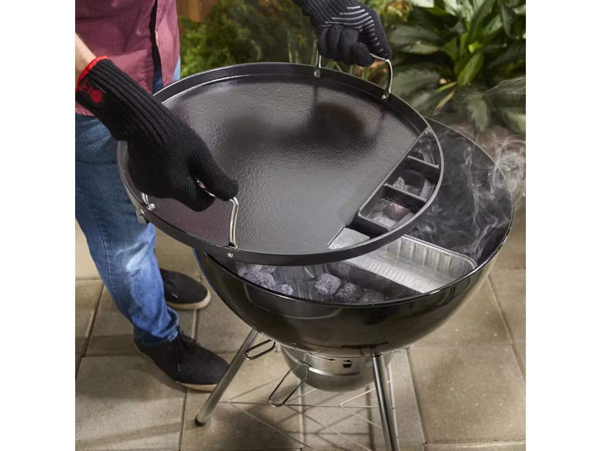 Weber plancha Formato Intero per Barbecue a Carbone da 57 cm/Ampia Superficie in ghisa per Carne, Verdure e Pesce – Nero (3400844)