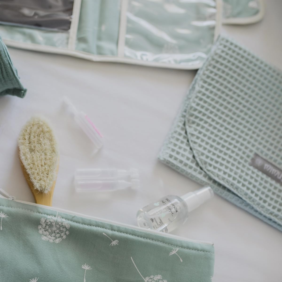 MIMUSELINA Organizer Porta Pannolini da Borsa - Porta Pannolini e Salviette da Borsa Impermeabili - Organizer Pannolini Ideale per Accessori per Neonato (Wafle Mint/Bamb Mint/Ecru)