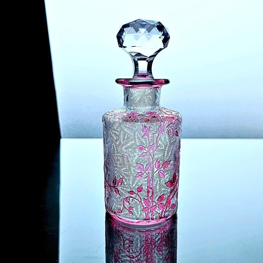 花のオールドバカラ エグランチエの香水瓶 大1916年カタログピンク