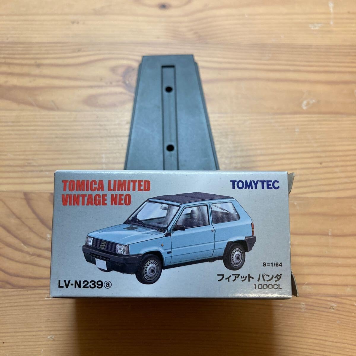 Amazon | 1/64 トミカリミテッドヴィンテージネオ フィアット パンダ