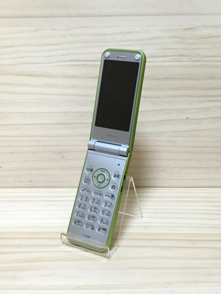白ロム ドコモ 携帯電話 ミントグリーン 白ロム ドコモ 携帯電話