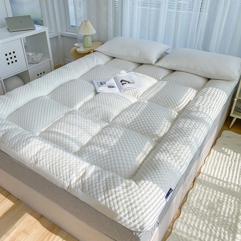 King Size Extra Thick Mattress Breathable Mattress Pad Protector Pocket Soft Down Alternative Fill Mattress Cover Bedding Quilted Fitted Fluffy Soft Mattress Pad, (70"x80",White Edges)