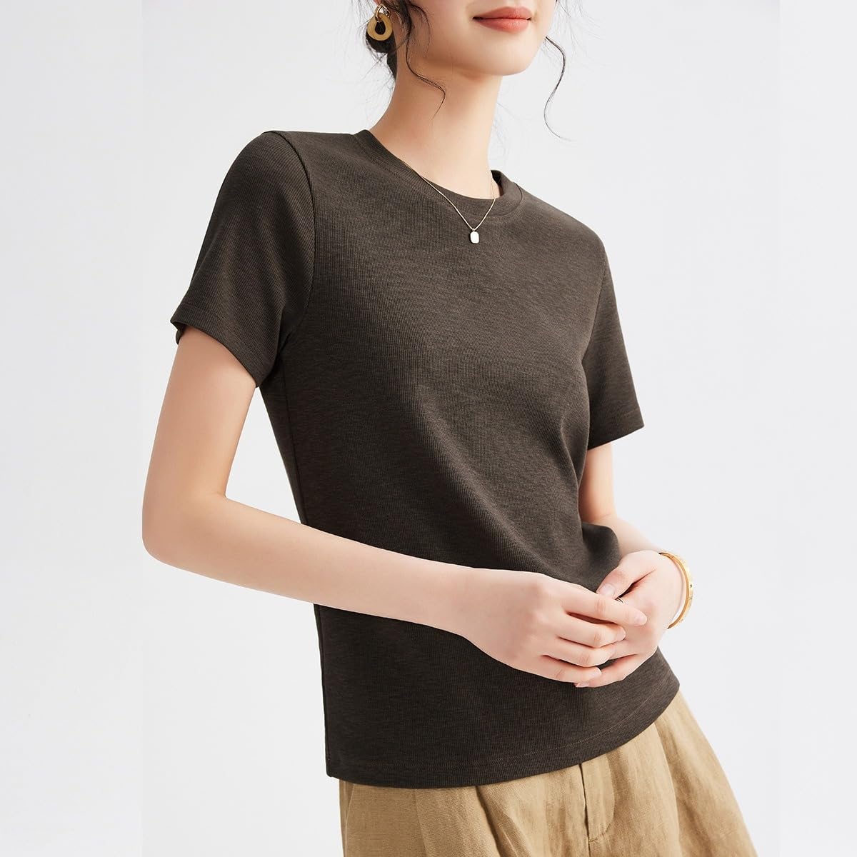 T-shirt da donna in cotone girocollo a maniche corte