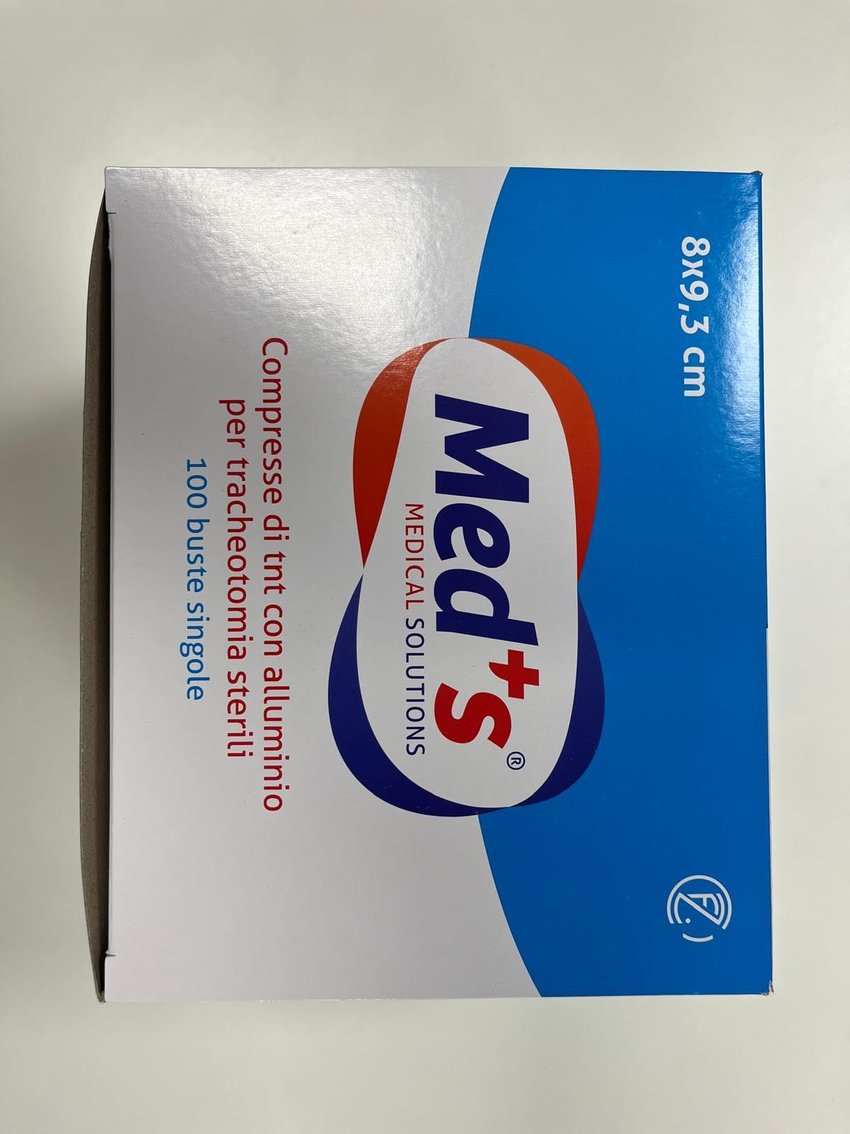 MEDICALMONO - Compresse in TNT con Alluminio per Tracheotomia Sterili Metalline cm 8 x 9,3 cm - 10/100 PZ (100)