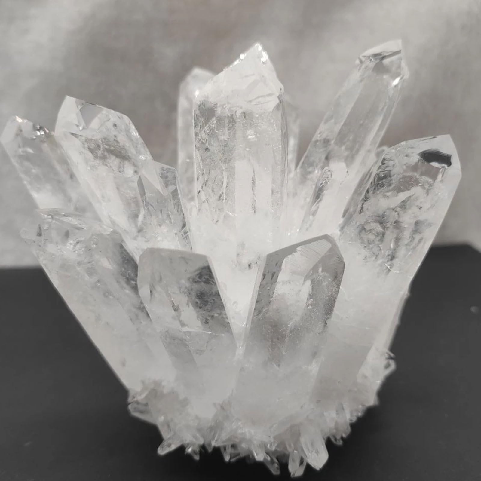 Zooeewly Natural Quartz Crystal Cluster - White Clear Quartz Geode Druzy Specimen for Home Decoration, Meditation Space,300g