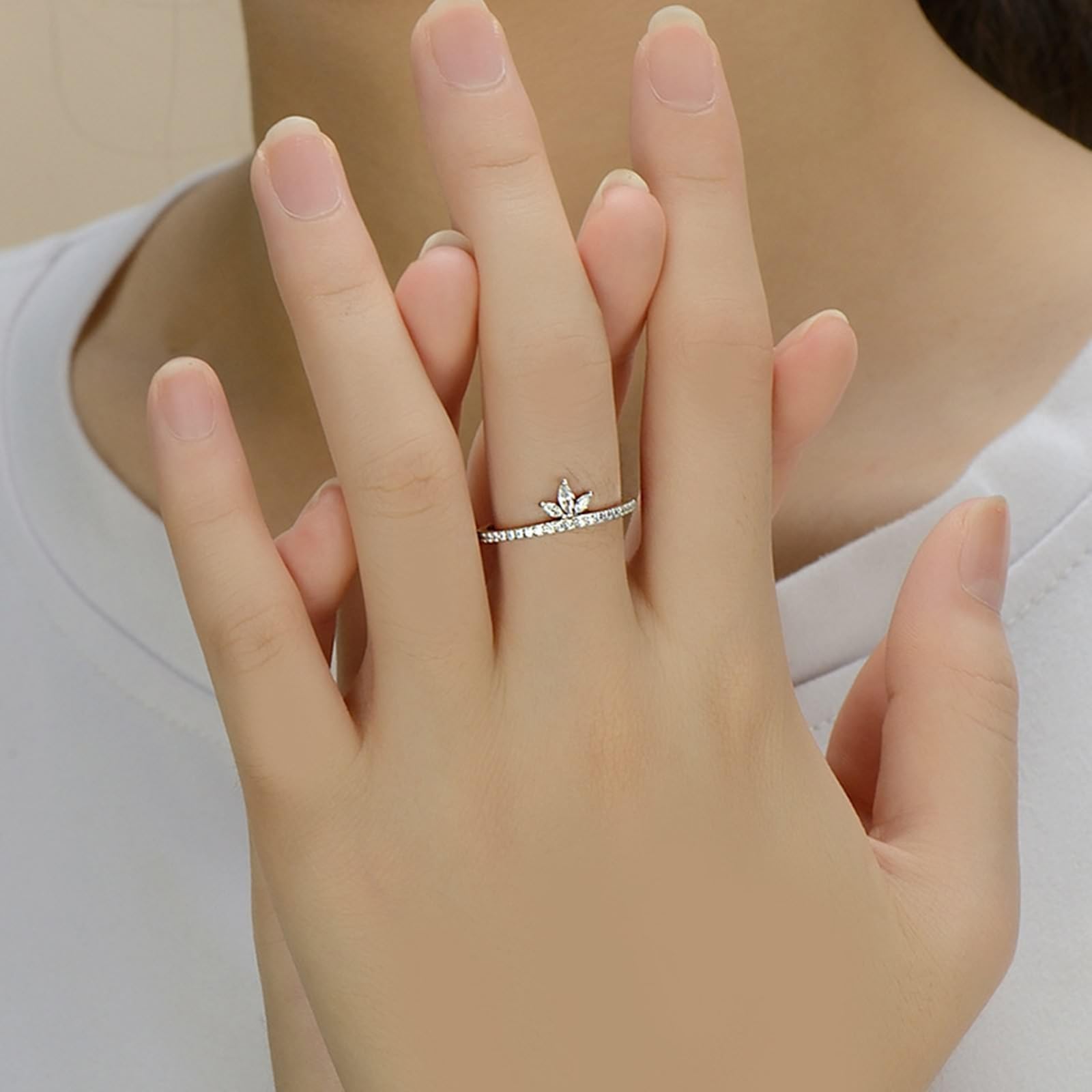 Anillo de oro blanco de 9 K/14 K para mujer, anillo de moissanite, piedras con incrustaciones de flores para parejas, anillos para mujer
