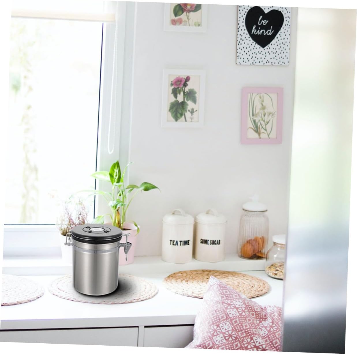 Cat Food Storage Container Airtight Sealed Jar with Stainless Steel Spoon 1.8l Pet Food Storage Canister for Dogs and Cats